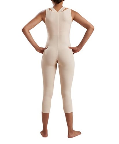 مشد بعد عمليات شفط الدهون من تحت الصدر الى تحت الر...