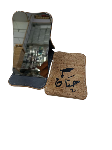 مرايات صغيرة غطاء جلد مرايات صغيرة بغطاء جلد مناسب...