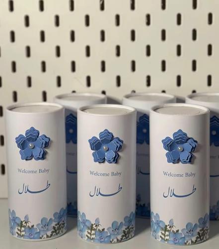 توزيعات علب مناديل أسطوانيه مع الثيم حسب الطلب