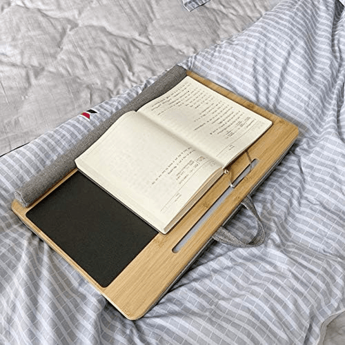 طاولة كمبيوتر صغيرة