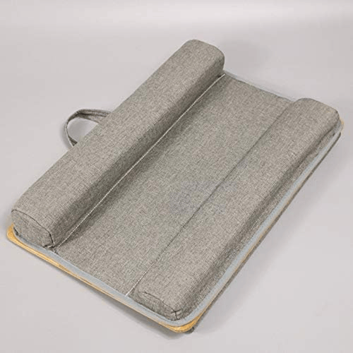 طاولة كمبيوتر صغيرة