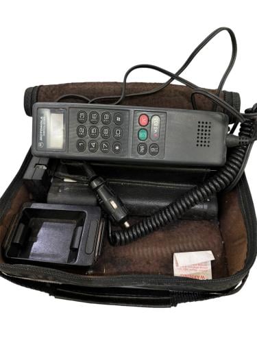 تلفون سيارة موترولا Motorola رصاصي