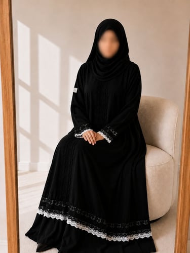 عباية كلوش دانتيل أبيض واسود