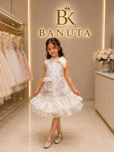 Aria dress with a flowing cut