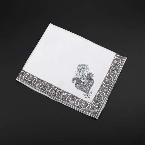 شال مطرز شتوي فاخر - GENEVOIS