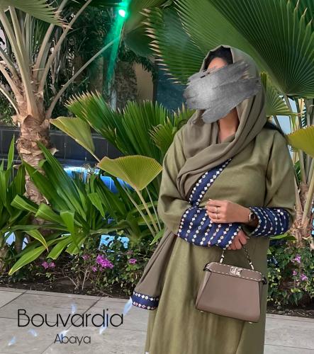 عبايه لينن زيتي