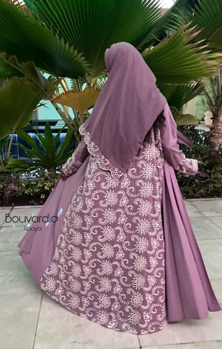 عبايه ركامه موف