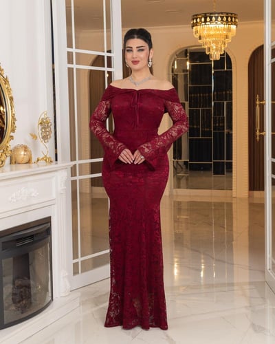 فستان همس الفخامة (عنابي غامق)