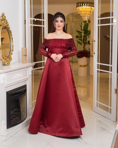 فستان: "رويال مارون"