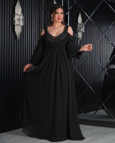 فستان "إليجانس وايت" اسود