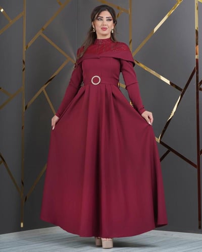 فستان سحر الأنوثة عنابي