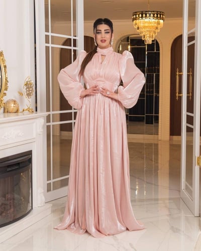 فستان الأناقة الملكية (وردي)