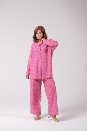 بيجامة: "بينك تشيك"