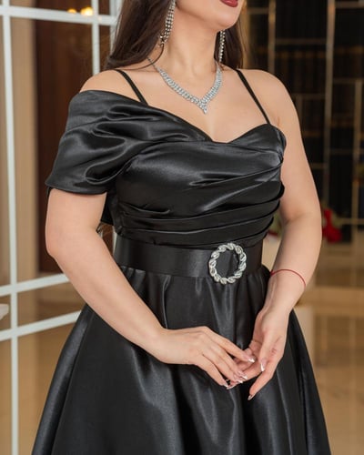 فستان "رغد الحياة" (اسود)