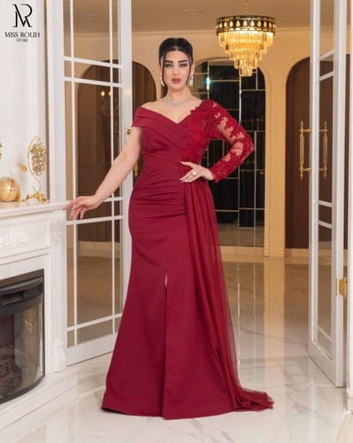 فستان "أميرة الليل" (احمر)