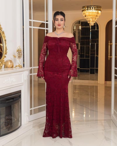 فستان همس الفخامة (عنابي غامق)