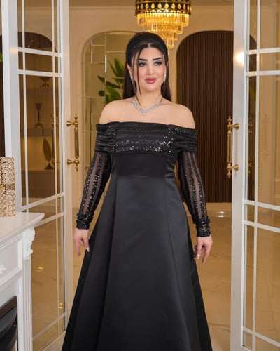 فستان: "إليغانس نوار"