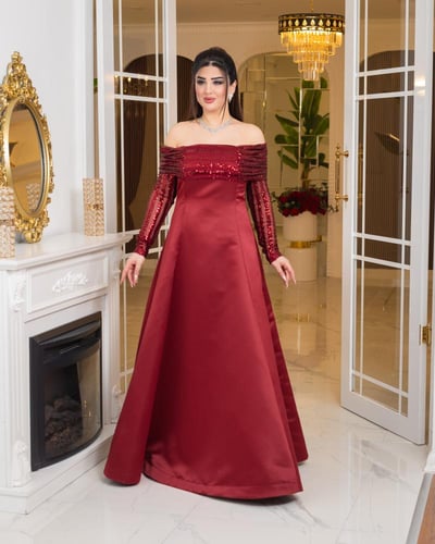 فستان: "رويال مارون"