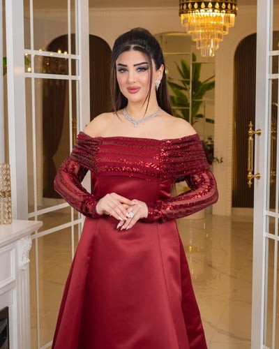 فستان: "رويال مارون"