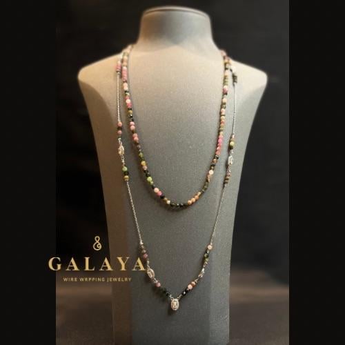 عقد من الفضة الخالص مع حجر التورمالين المتنوع