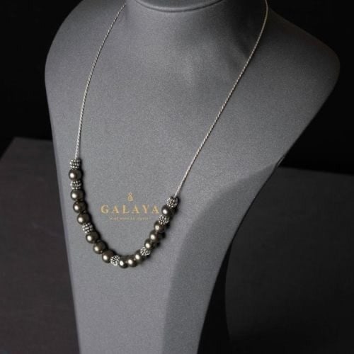 قلادة من الفضة الخالص مع حجر البايريت