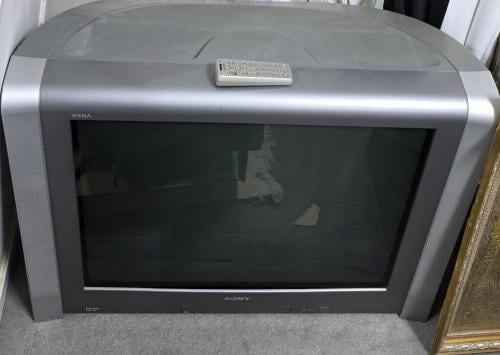 افضل تلفزيون CRT من شركة سوني مقاس 34