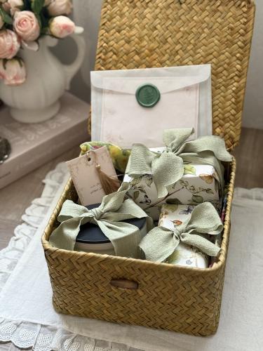 Verdant Spring Basket