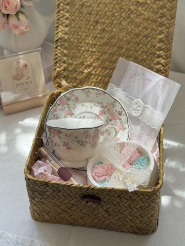 Rose Garden Basket