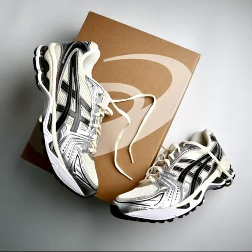 ASICS kayano