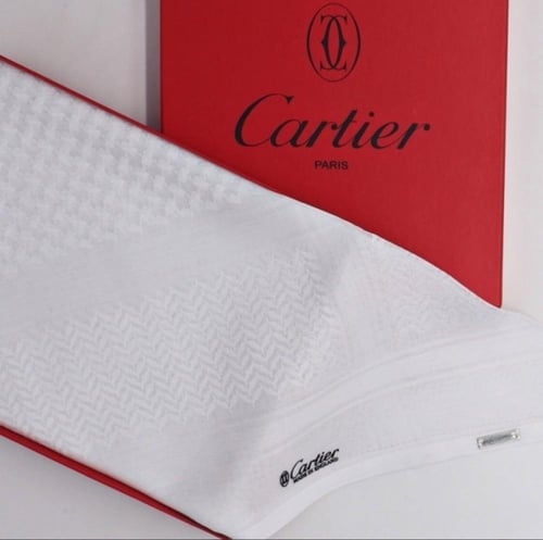 شماغ كارتير ابيض 2025