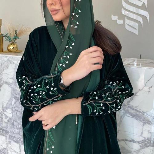 عباية رواء مخمل شعوي