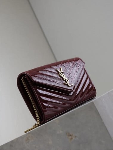 CLASSIC CASSANDRE CHAIN WALLET