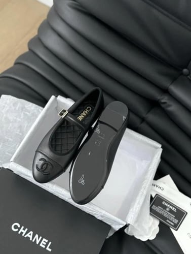 Mary janes leather ballet flats