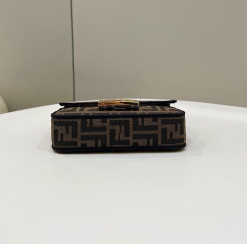 Mini fendi Baguette