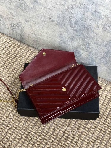 CLASSIC CASSANDRE CHAIN WALLET