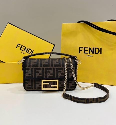 Mini fendi Baguette