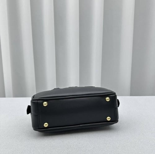 Arcadie leather bag