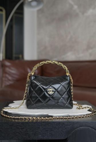 CLUTCH WITH CHAIN