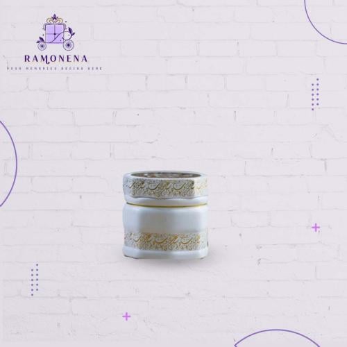 مبخره سيراميك فاخرة باللون الابيض مع زخرفة كتابيه...