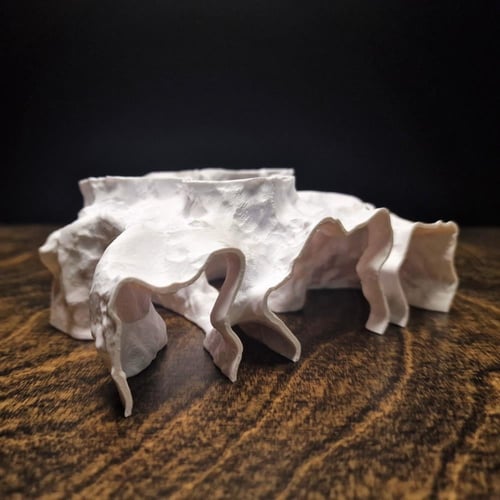 الكهف الثلاثي