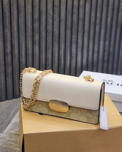 كوتش - إليزا