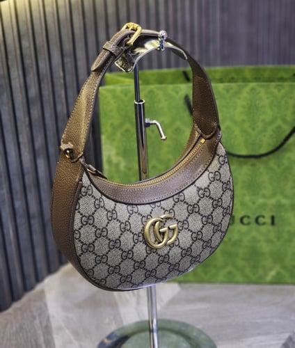 قوتشي - نصف القمر