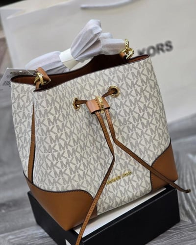 مايكل كورس - باكيت ميرسر ماستر