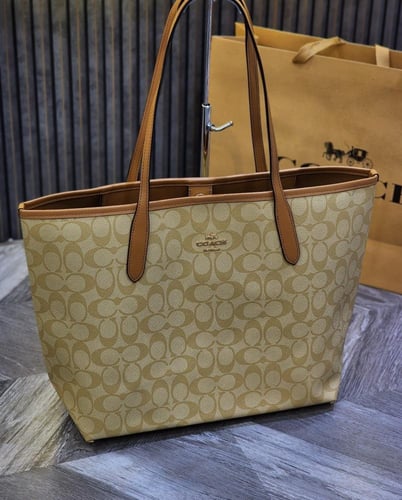 كوتش - سيتي بدون سحاب