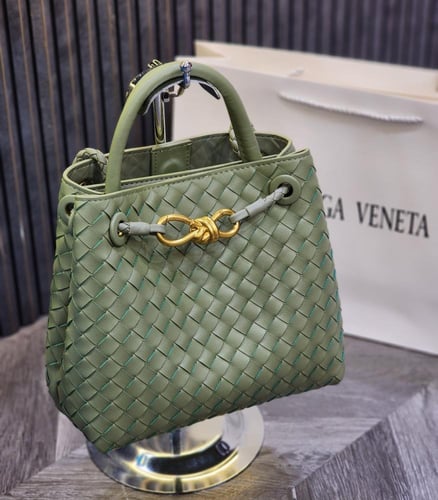 بوتيقا - انديامو