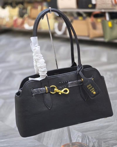 ميو ميو افينتور ماستر