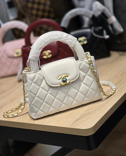 شانيل - كيلي ماستر