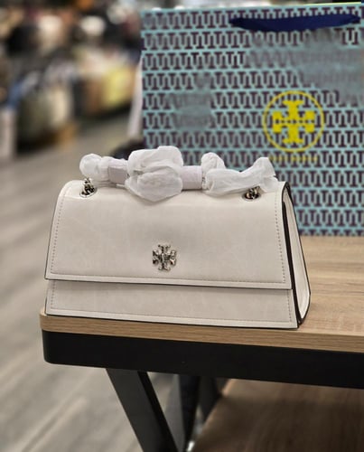 توري بورش - كيرا كتف ماستر