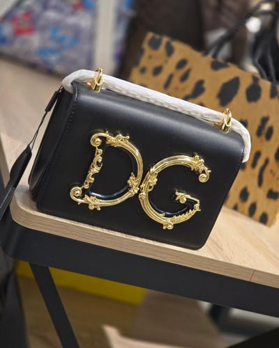 دولتشي غابانا غيرلز كتف