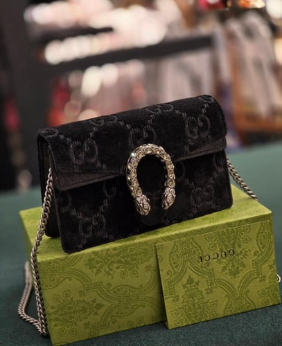 قوتشي- ديونيسوس مخمل ماستر